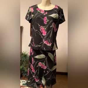 Like New 2 pc Top and Skirt set